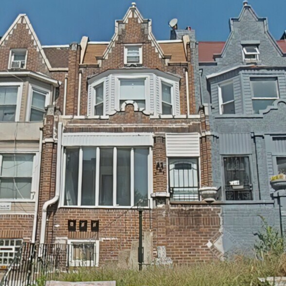 6217 Chestnut St, Philadelphia, PA à vendre - Photo principale - Image 1 de 74