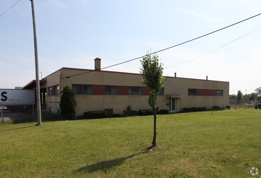 3365 Broadway St, Cheektowaga, NY à vendre - Photo du bâtiment - Image 1 de 7