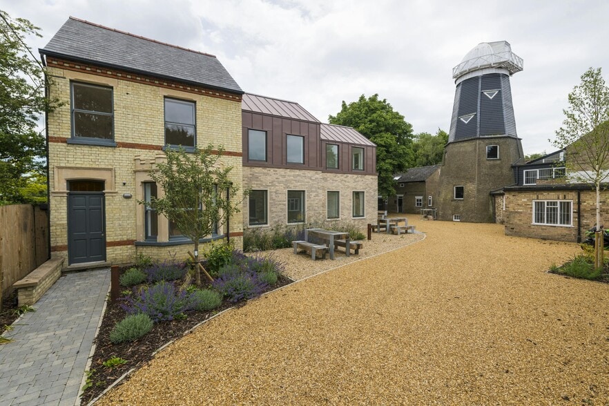 9-15 Frenchs Rd, Cambridge à louer - Photo du bâtiment - Image 3 de 17