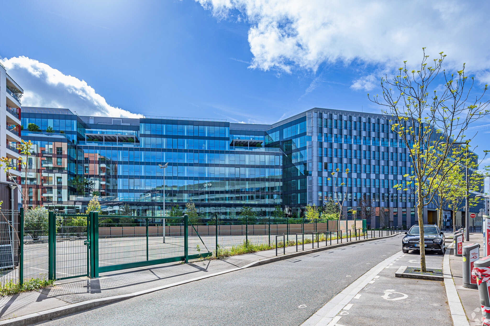 20 Rue Raoul Nordling, Bois-Colombes for lease Primary Photo- Image 1 of 3