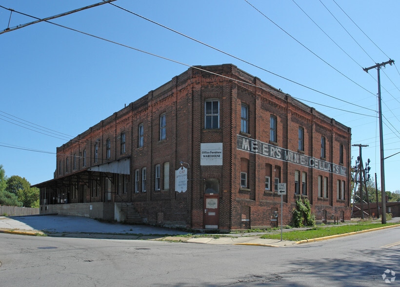 1702 Campbell St, Sandusky, OH for sale - Primary Photo - Image 1 of 10