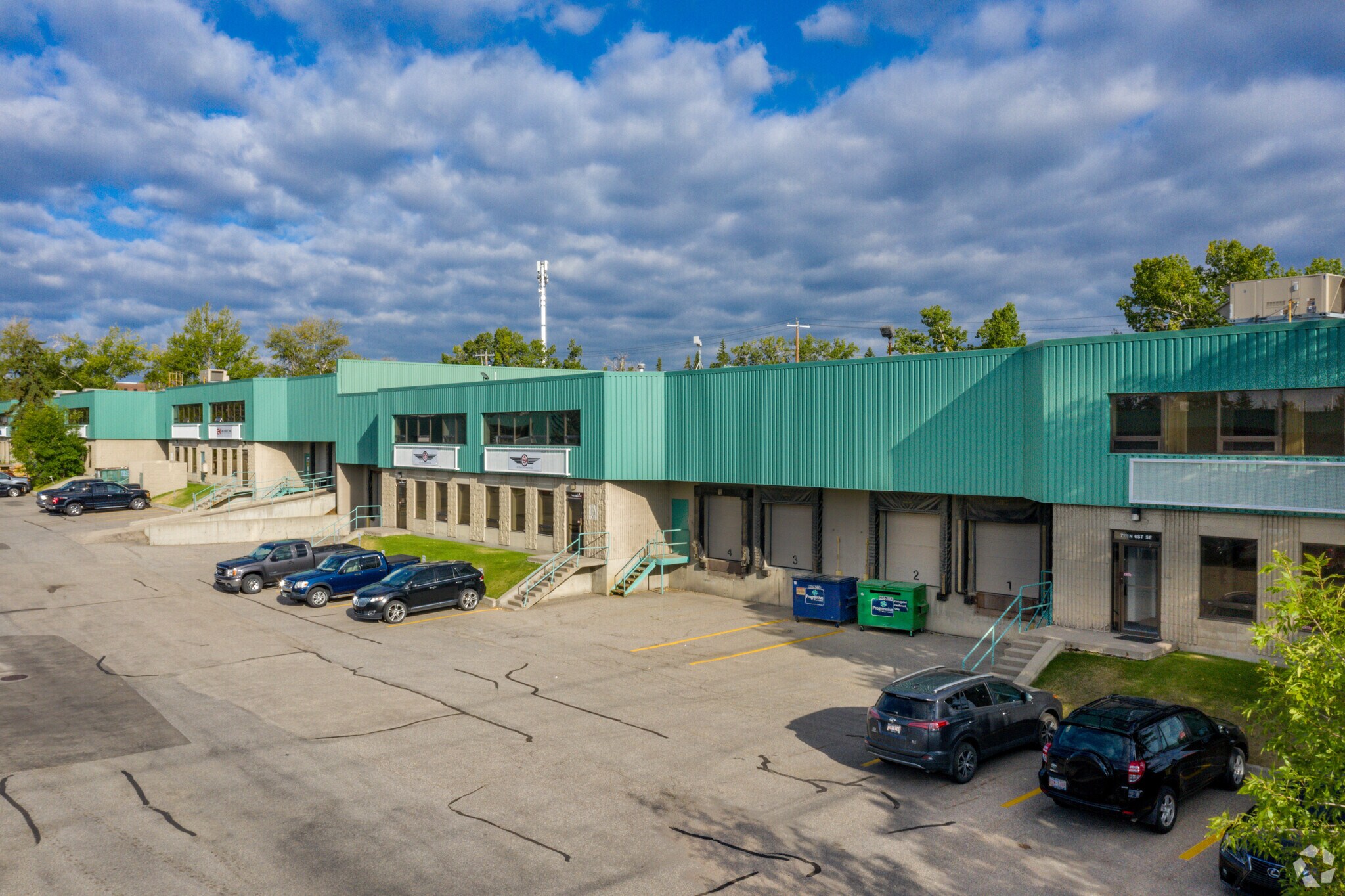7111 6th St SE, Calgary, AB à vendre Photo du bâtiment- Image 1 de 1