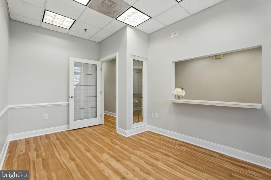 75 Thomas Johnson Dr, Frederick, MD for lease - Building Photo - Image 3 of 8