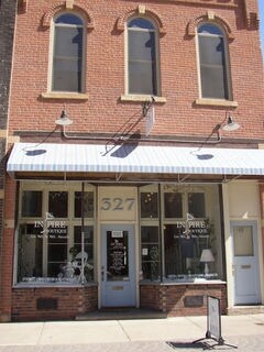 More details for 327 N Riverfront Dr, Mankato, MN - Retail for Sale