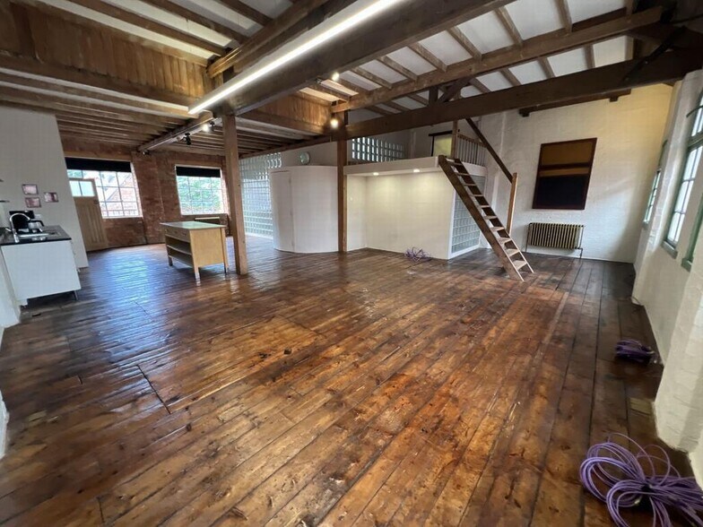 21 Wellington St, Leicester à louer - Photo du bâtiment - Image 3 de 6