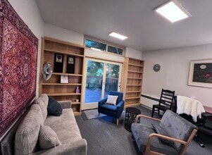 7010 35th Ave NE, Seattle, WA for lease Interior Photo- Image 2 of 9