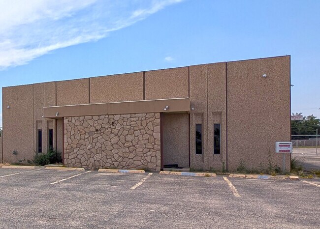 Plus de détails pour 3339 Kermit Hwy, Odessa, TX - Industriel à louer