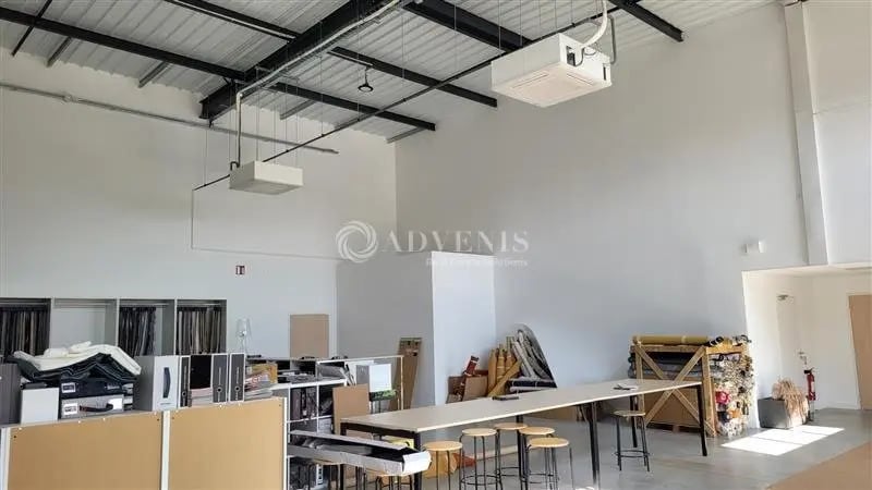 Local d'activités dans Thouaré-sur-Loire à vendre - Photo intérieure - Image 2 de 9