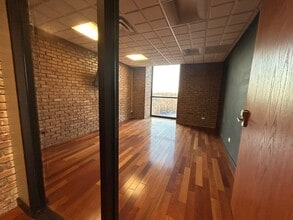 1240 Meadow Rd, Northbrook, IL for lease Interior Photo- Image 2 of 14