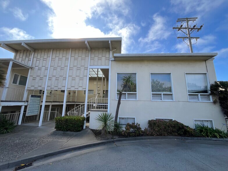 931 W San Bruno Ave, San Bruno, CA à louer - Photo du bâtiment - Image 1 de 2