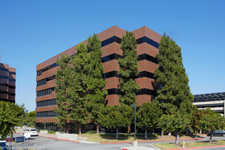 More details for 4811 Airport Plaza Dr, Long Beach, CA - Office/Retail for Lease