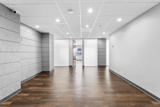 2001 Wilshire Blvd, Santa Monica, CA for lease Interior Photo- Image 1 of 10