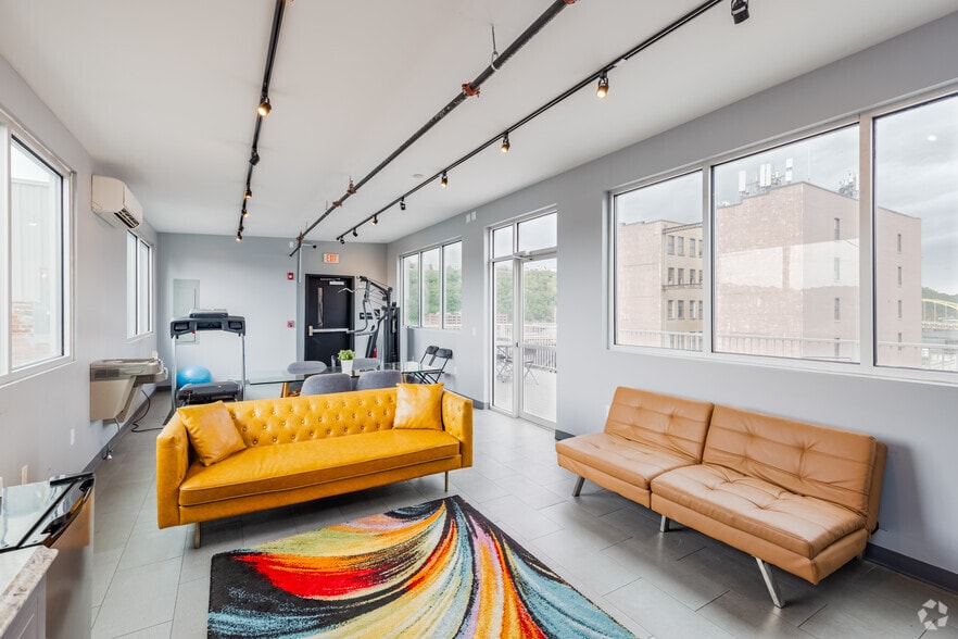 432-440 1st Ave, Pittsburgh, PA for lease - Interior Photo - Image 3 of 28