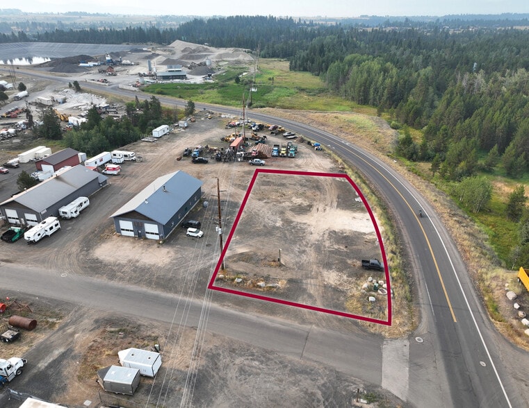 228 Industrial Loop, Mccall, ID for lease - Primary Photo - Image 1 of 5