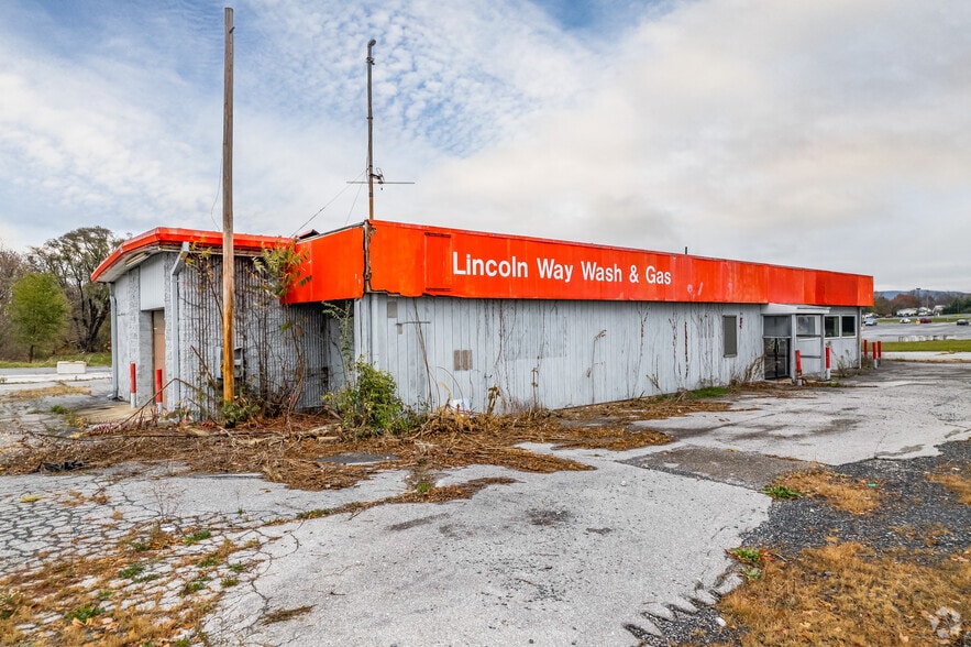 1661 Lincoln Way E, Chambersburg, PA for lease - Building Photo - Image 2 of 6