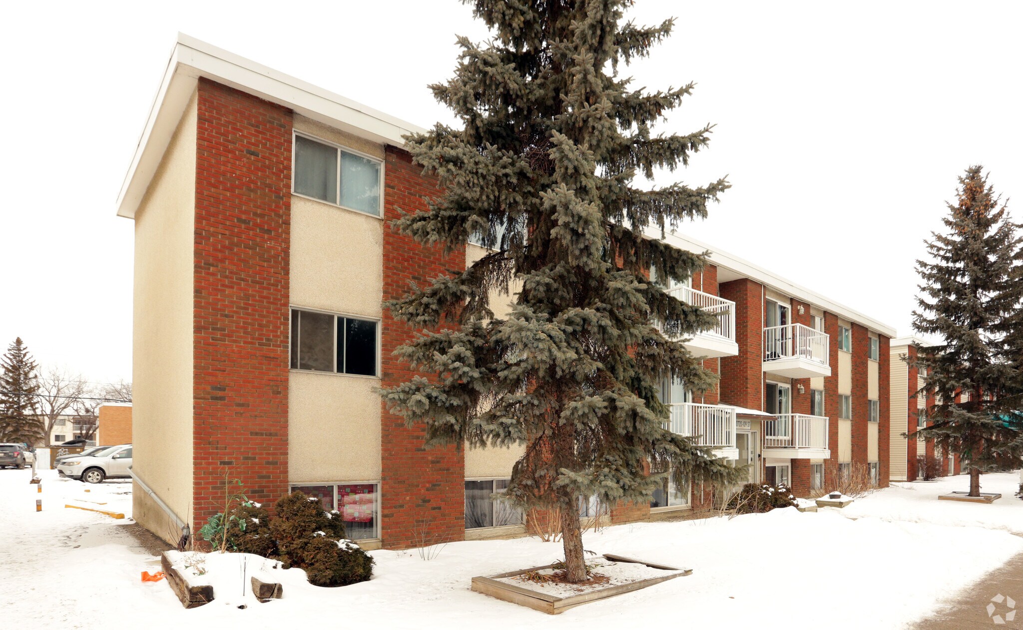 10720 109 St, Edmonton, AB for sale Primary Photo- Image 1 of 1