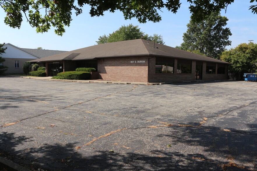 801 S Durkin Dr, Springfield, IL à vendre - Photo du bâtiment - Image 3 de 44