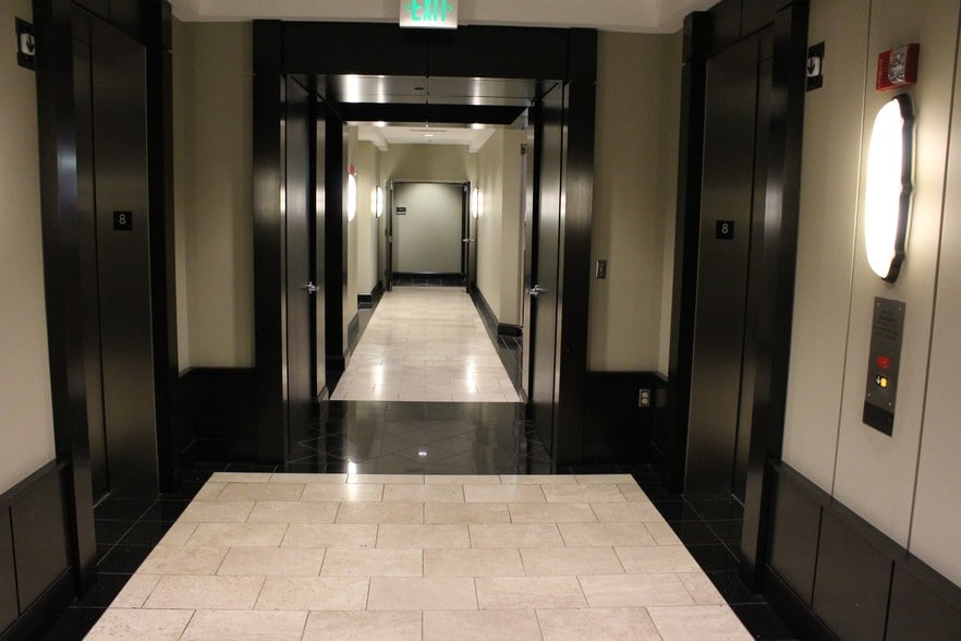 305 Church St, Huntsville, AL à louer - Photo intérieure - Image 3 de 4