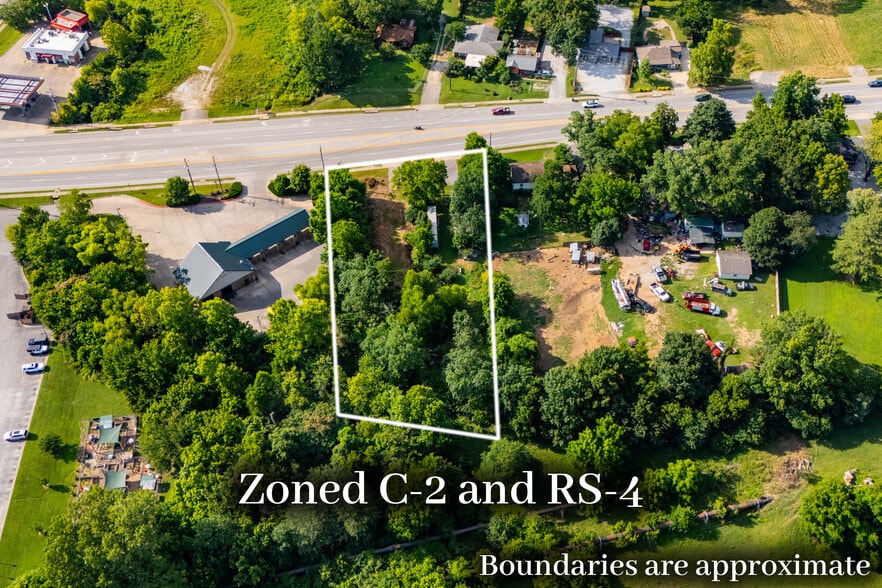 2609 E Huntsville Rd, Fayetteville, AR à vendre - Photo du bâtiment - Image 3 de 6