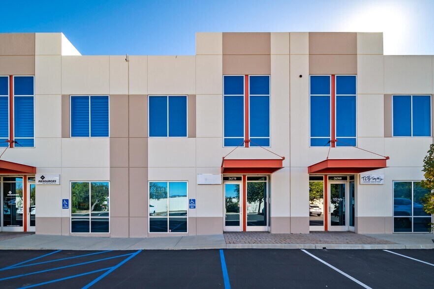 26340-26354 Ruether Ave, Santa Clarita, CA à louer - Photo du bâtiment - Image 2 de 8