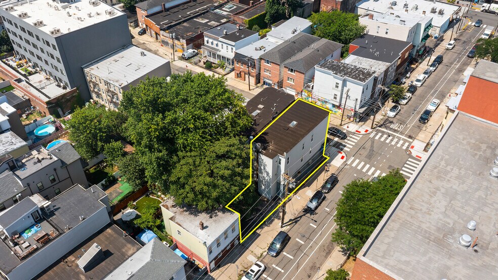 74 Cambridge Ave, Jersey City, NJ à vendre - Photo du bâtiment - Image 2 de 14