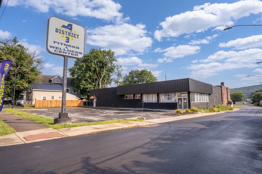 133 E Main St, Frankfort, NY for sale - Building Photo - Image 1 of 19