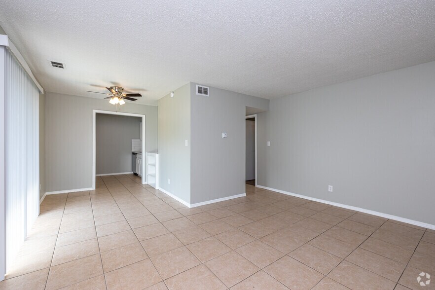 108 NW 63rd St, Kansas City, MO à vendre - Photo intérieure - Image 3 de 37