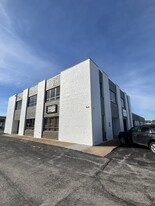 11704-11718 Lackland Industrial Dr, Saint Louis MO - Entrepôt