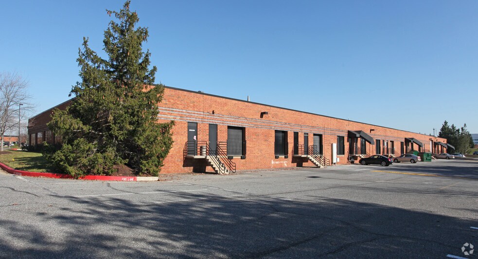 7130 Columbia Gateway Dr, Columbia, MD à louer - Photo du bâtiment - Image 2 de 4