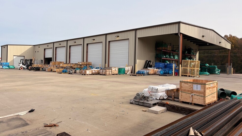 1092 US 59, Carthage, TX for lease - Building Photo - Image 3 of 4