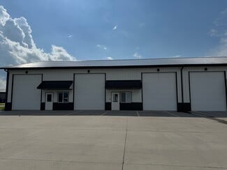Plus de détails pour 200 Greenfield Dr, Tiffin, IA - Industriel à louer