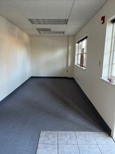 243 Bridge St, Metuchen, NJ for lease Interior Photo- Image 2 of 4