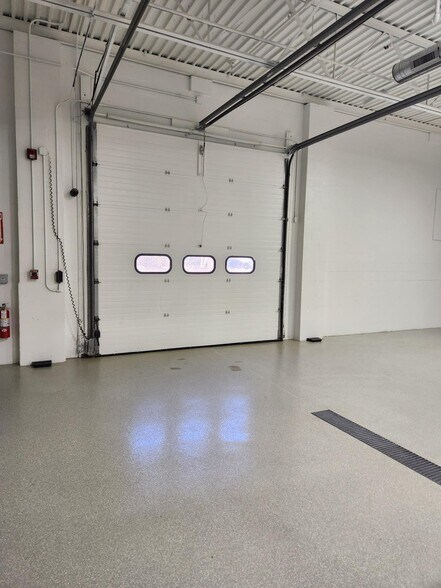 11 Crissey Rd, Great Barrington, MA à vendre - Photo intérieure - Image 3 de 10