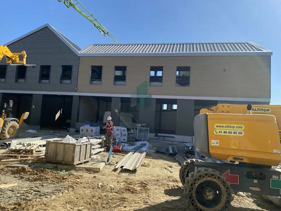 Flex in Groslay for sale Building Photo- Image 1 of 10