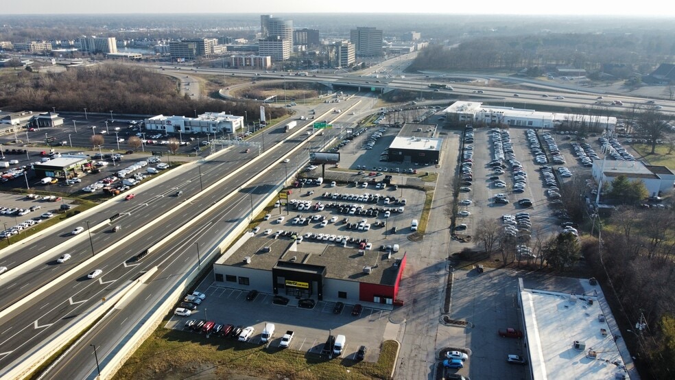 9445 Haver Way, Indianapolis, IN for sale - Primary Photo - Image 1 of 24