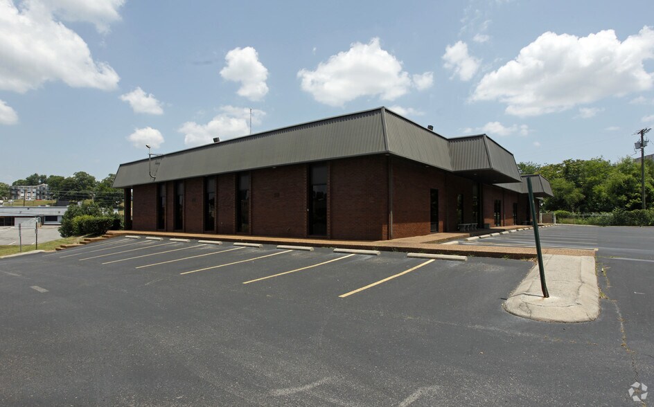 212 Pavilion Blvd, Nashville, TN à louer - Photo principale - Image 1 de 4