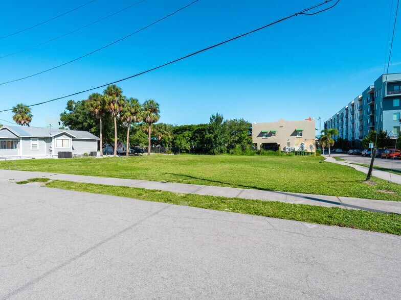 701 Cohen Way, Sarasota, FL à vendre - Autre - Image 2 de 15