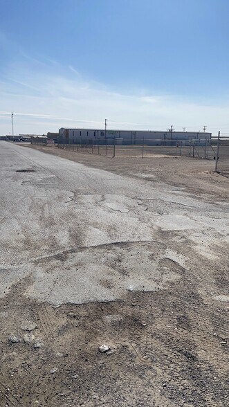 2600 County Road 1206 Rd, Midland, TX à louer - Photo du bâtiment - Image 2 de 2