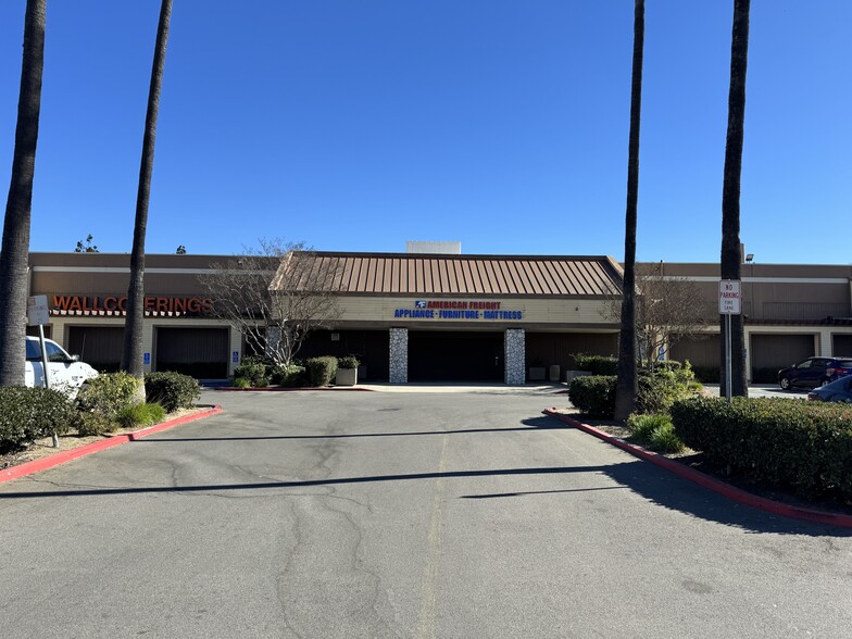 2401-2455 S Vineyard Ave, Ontario, CA for lease - Building Photo - Image 2 of 22