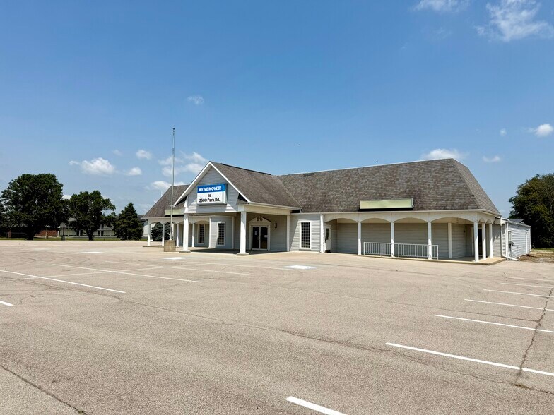 3548 Western Ave, Connersville, IN à vendre - Photo du bâtiment - Image 3 de 26