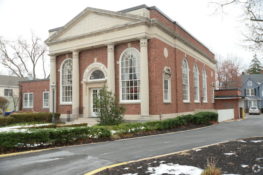 1 N Main St, Pennington, NJ à vendre - Photo principale - Image 1 de 1