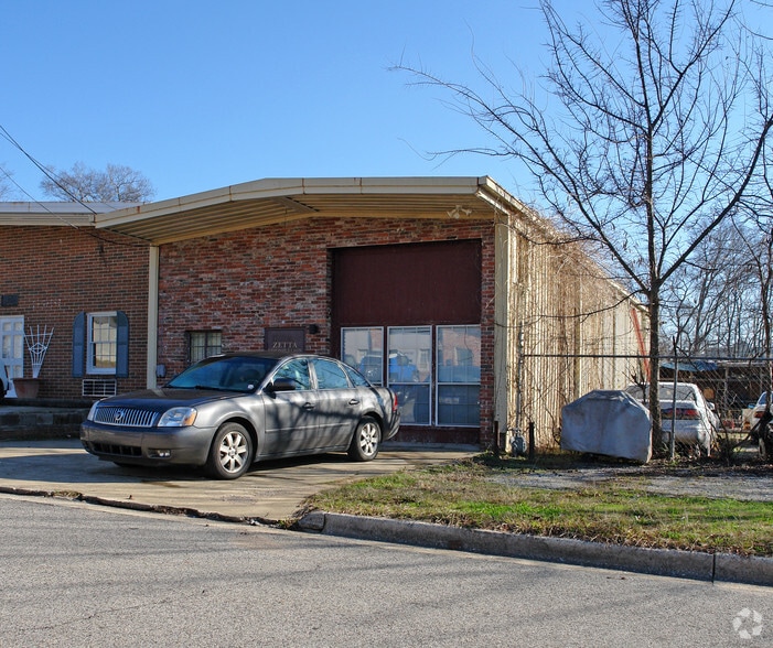 2773 & 2777 Montgomery St portfolio of 2 properties for sale on LoopNet.ca - Primary Photo - Image 2 of 2