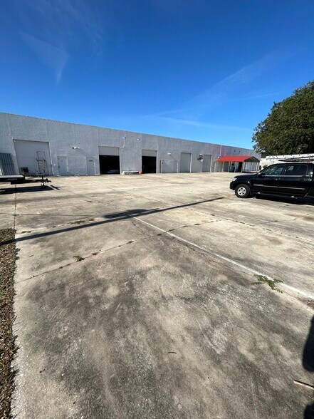 550 Gus Hipp Blvd, Rockledge, FL à vendre - Photo du bâtiment - Image 1 de 1