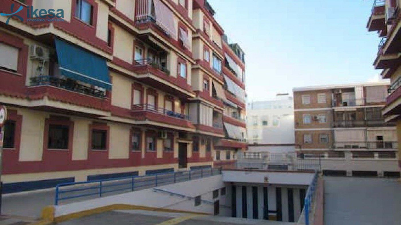 Retail in Huelva for lease Building Photo- Image 1 of 9