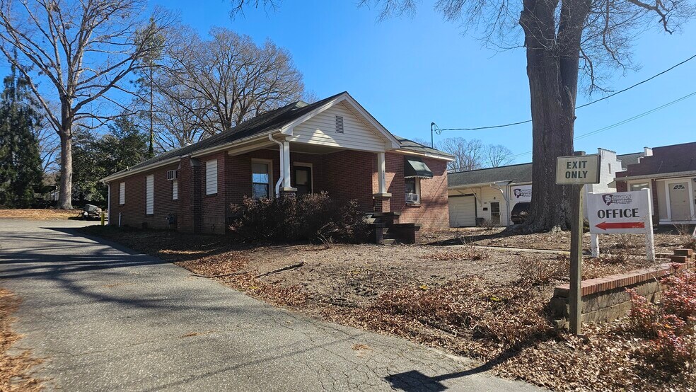 606 S Chestnut St, Gastonia, NC à vendre - Photo du bâtiment - Image 3 de 5