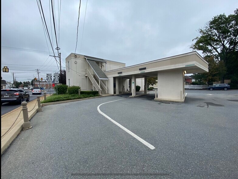 2134 Marietta Ave, Lancaster, PA à vendre - Photo du bâtiment - Image 2 de 4