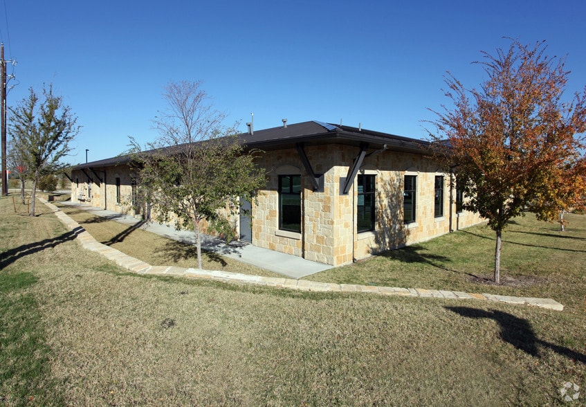 1020 W Ralph Hall Pky, Rockwall, TX for lease - Primary Photo - Image 1 of 14
