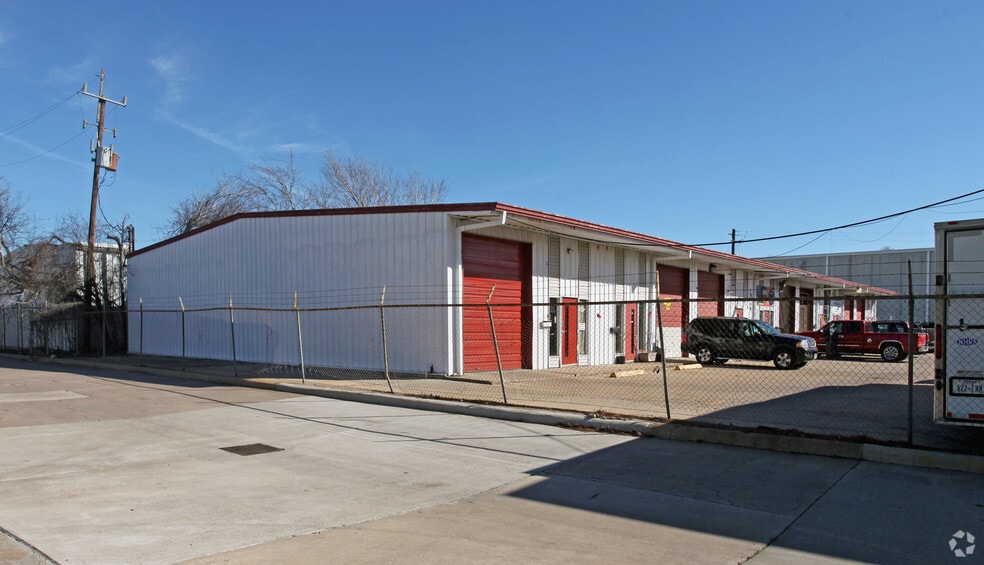 13200 Hempstead Hwy, Houston, TX for lease - Primary Photo - Image 3 of 4