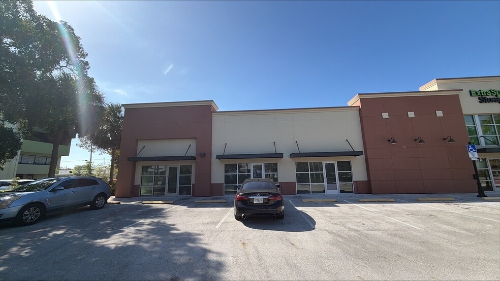 3590 S State Road 7, West Park, FL for lease - Primary Photo - Image 1 of 8