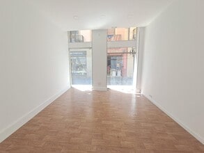 Retail in Igualada, Barcelona for lease Interior Photo- Image 2 of 9